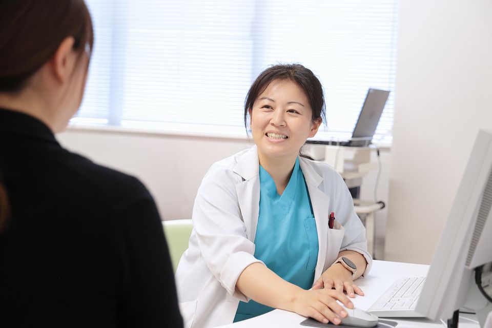 妊婦検診医師写真